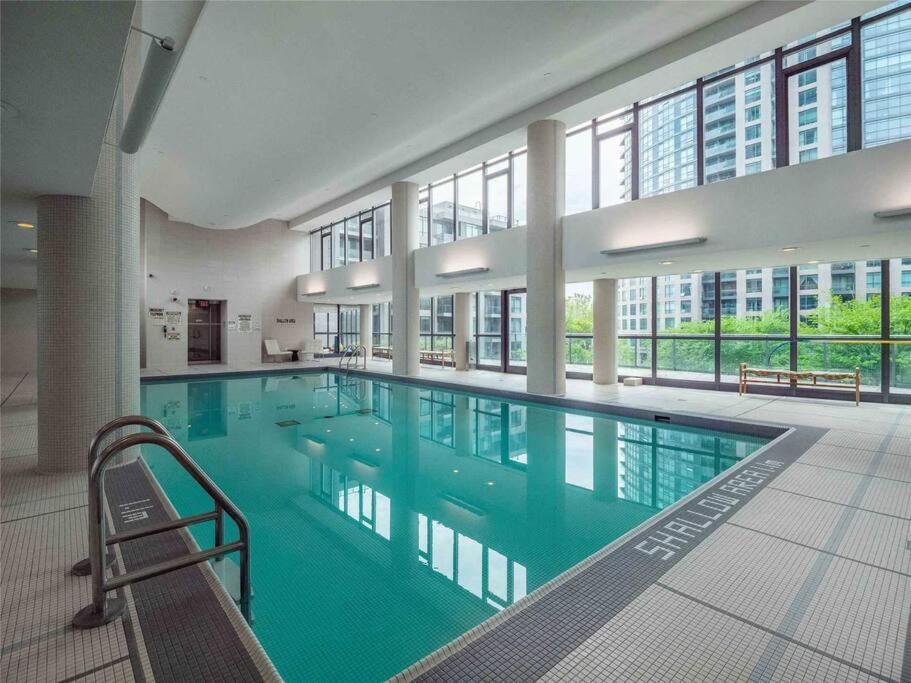 Lakeview Condo In Downtown With Free Parking. Toronto Exterior photo