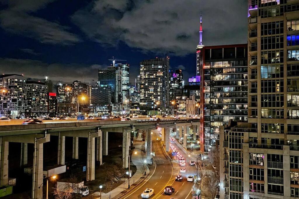 Lakeview Condo In Downtown With Free Parking. Toronto Exterior photo