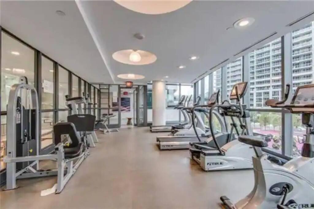 Lakeview Condo In Downtown With Free Parking. Toronto Exterior photo