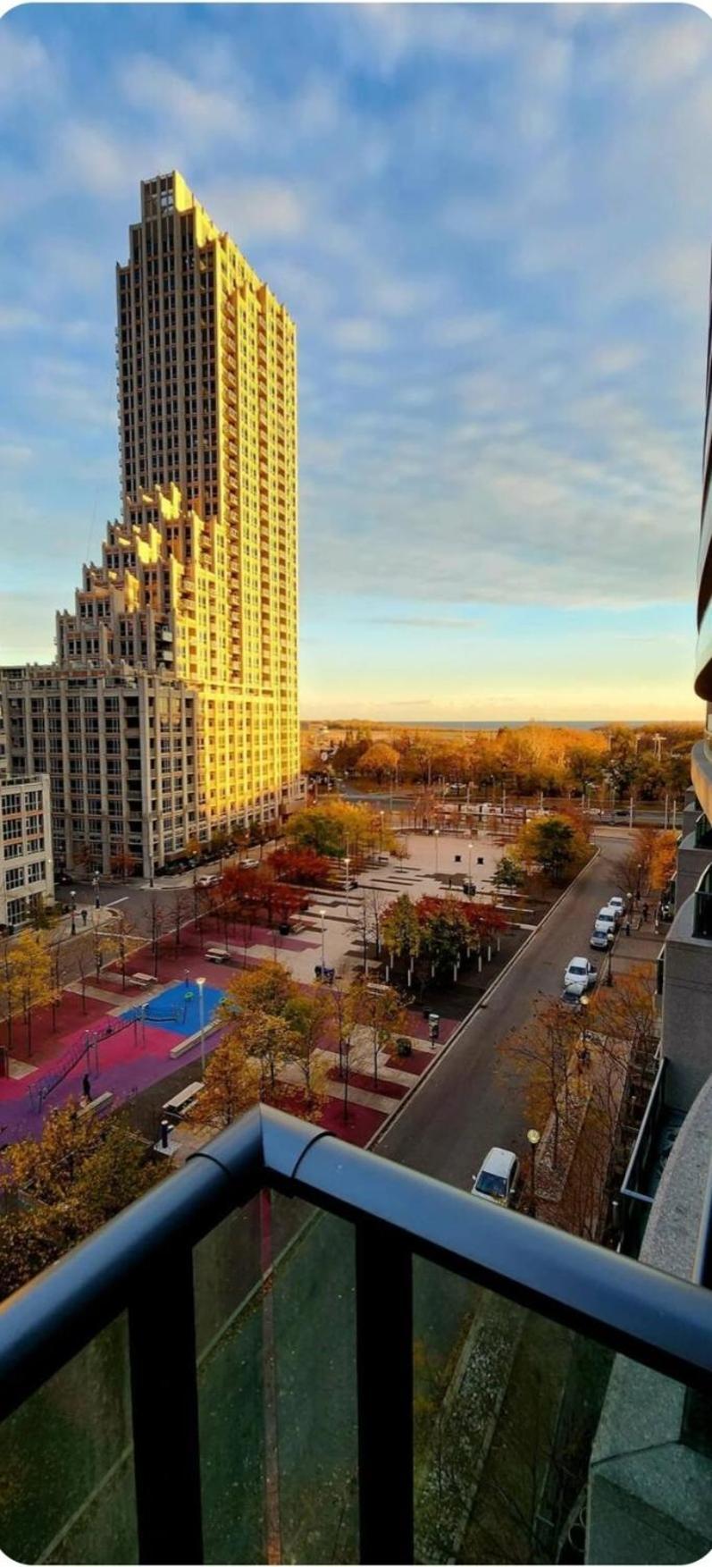 Lakeview Condo In Downtown With Free Parking. Toronto Exterior photo